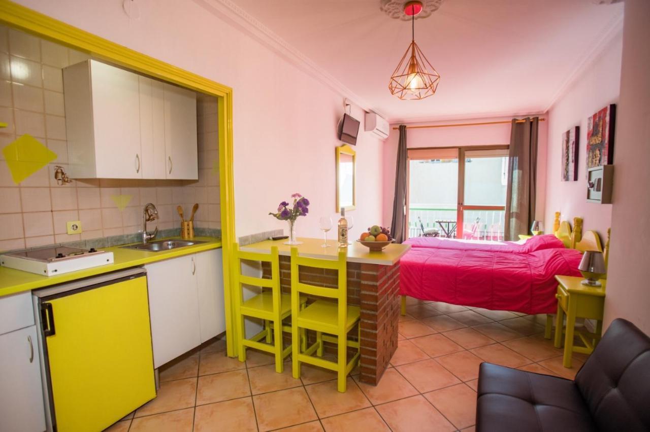 Apartamentos Carihuela Torremolinos Bagian luar foto